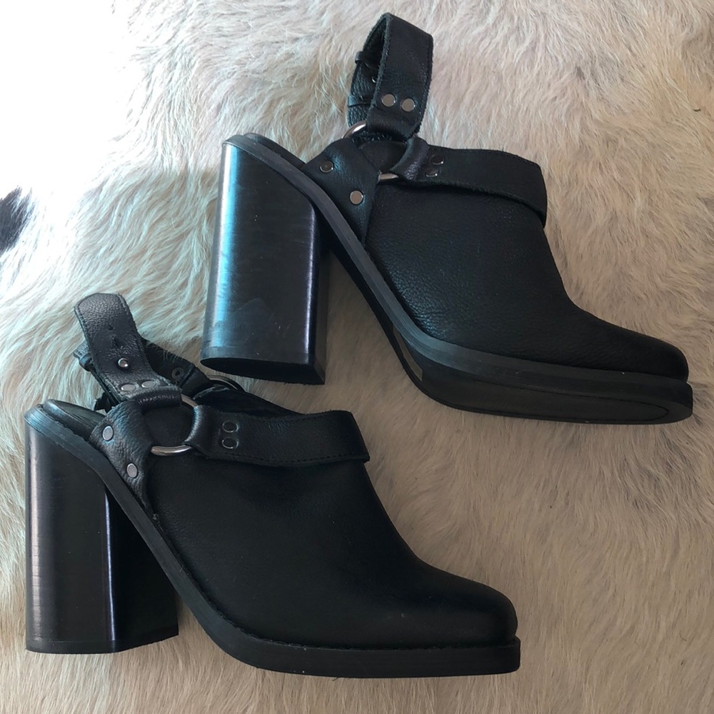 Brand new etcoté sling back heeled mules